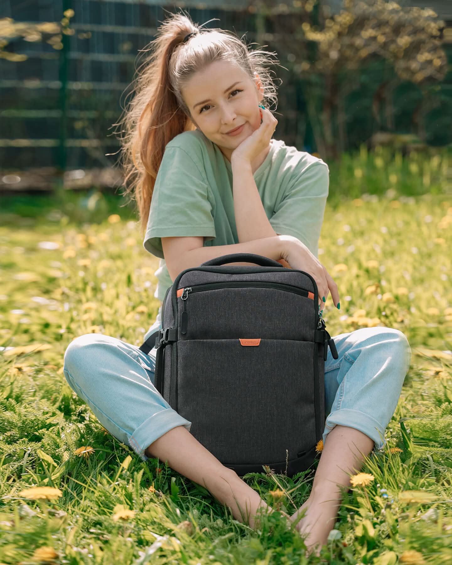 Inateck 38.5-46.2L Reiserucksack erweiterbarer Herren Damen Handgepäck Flugzeug Rucksack, 15.6 Zoll Laptop Rucksack spritzwassergeschütztes Carry on Kabinenrucksack für Weekender, BP03006 - Image 11